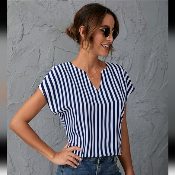 Striped V neck Blouse - Picture 5 of 6